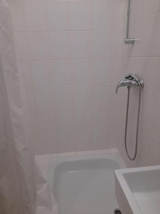 Zwei-Zimmer Wohnung In Wiesbadens Westend Εξωτερικό φωτογραφία