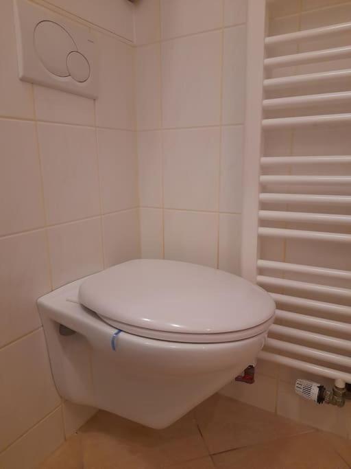 Zwei-Zimmer Wohnung In Wiesbadens Westend Εξωτερικό φωτογραφία